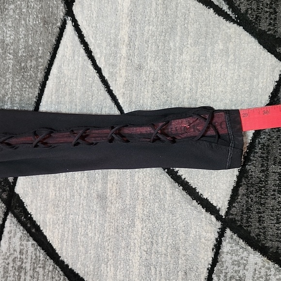 VICTORIA SECRET 2020 BLACK MESH CRISS-CROSS HIGH-WAISTED LEGGINGS - Picture 5 of 15